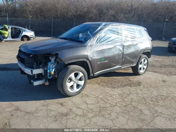 3C4NJDBB4LT106967 2020 JEEP COMPASS - Image 2