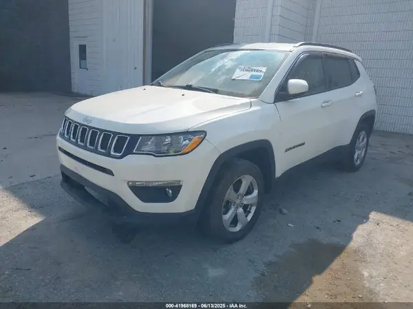 3C4NJDBB4LT127947 2020 JEEP COMPASS - Image 2