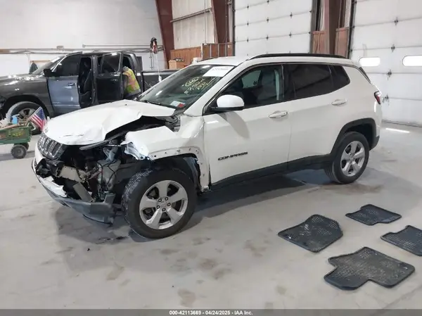 3C4NJDBB4LT132288 2020 JEEP COMPASS - Image 2