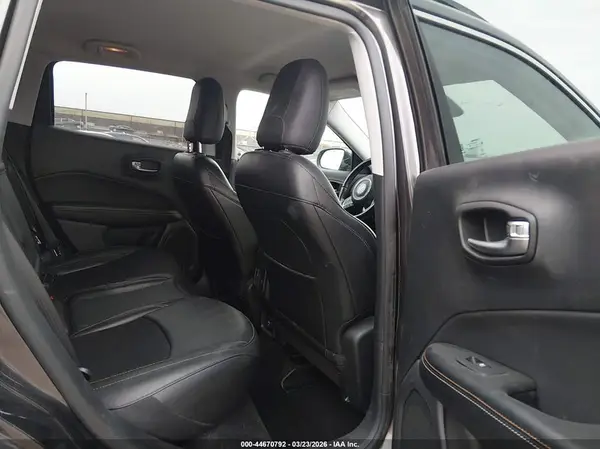 3C4NJDBB4LT134302 2020 JEEP COMPASS - Image 8