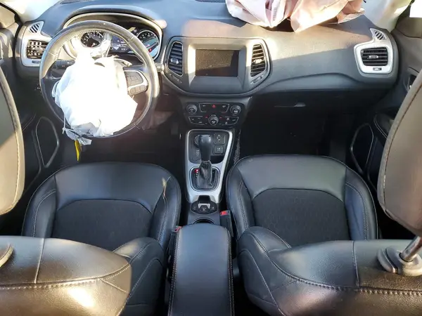3C4NJDBB4LT145395 2020 JEEP COMPASS - Image 8