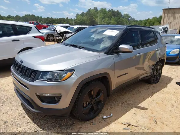 3C4NJDBB4LT151696 2020 JEEP COMPASS - Image 2