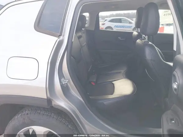 3C4NJDBB4LT156218 2020 JEEP COMPASS - Image 8