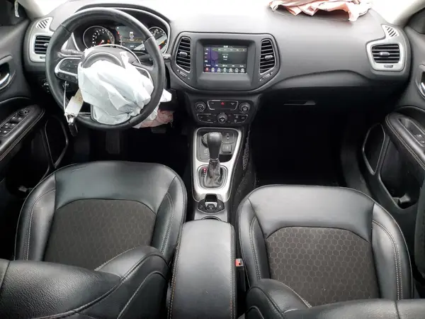 3C4NJDBB4LT197240 2020 JEEP COMPASS - Image 8