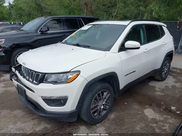 3C4NJDBB4LT228857 2020 JEEP COMPASS - Image 2