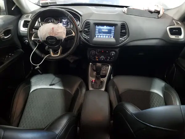 3C4NJDBB4LT240040 2020 JEEP COMPASS - Image 8