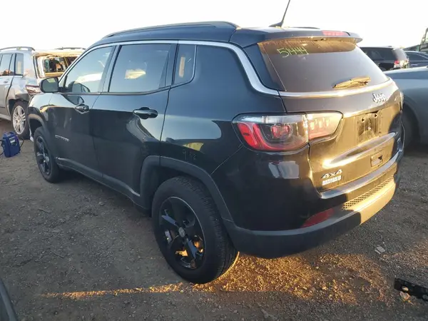 3C4NJDBB4MT579673 2021 JEEP COMPASS - Image 2