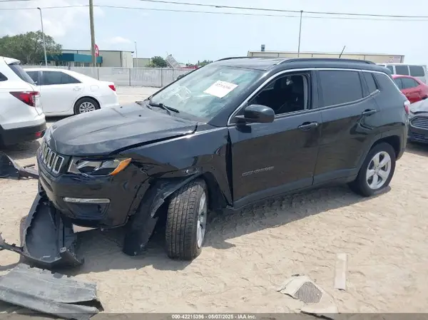 3C4NJDBB4MT593072 2021 JEEP COMPASS - Image 2
