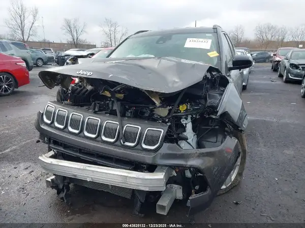 3C4NJDBB4NT101786 2022 JEEP COMPASS - Image 2