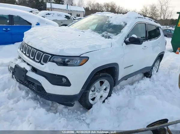 3C4NJDBB4NT104252 2022 JEEP COMPASS - Image 2