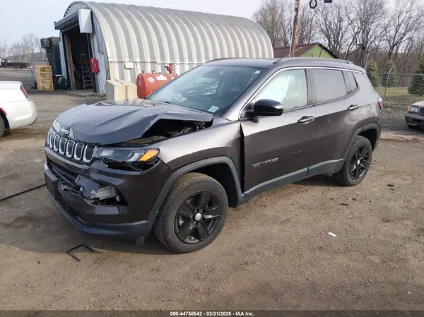 3C4NJDBB4NT104879 2022 JEEP COMPASS - Image 2