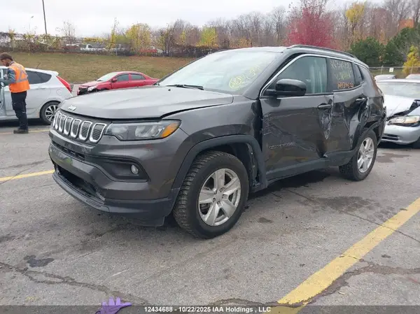 3C4NJDBB4NT142645 2022 JEEP COMPASS - Image 2
