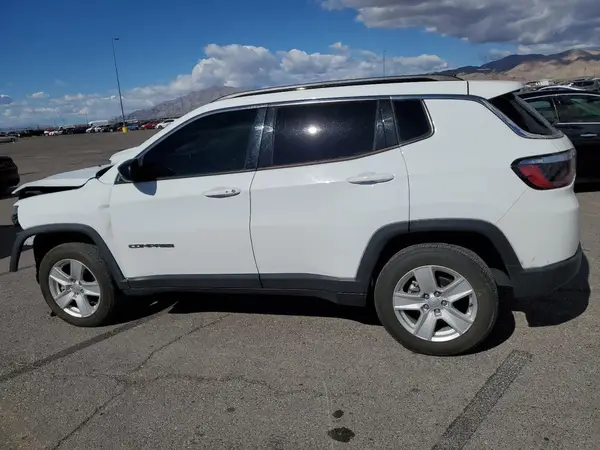 3C4NJDBB4NT152754 2022 JEEP COMPASS - Image 2