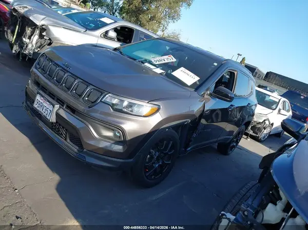 3C4NJDBB4NT171935 2022 JEEP COMPASS - Image 2