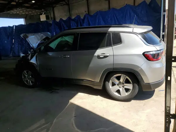 3C4NJDBB4NT207736 2022 JEEP COMPASS - Image 2