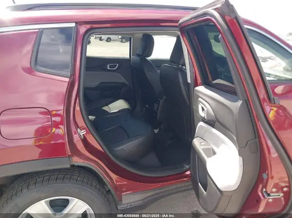 3C4NJDBB4NT219305 2022 JEEP COMPASS - Image 8