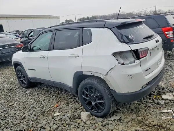 3C4NJDBB4NT221491 2022 JEEP COMPASS - Image 2