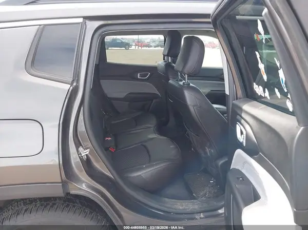 3C4NJDBB4NT232538 2022 JEEP COMPASS - Image 8