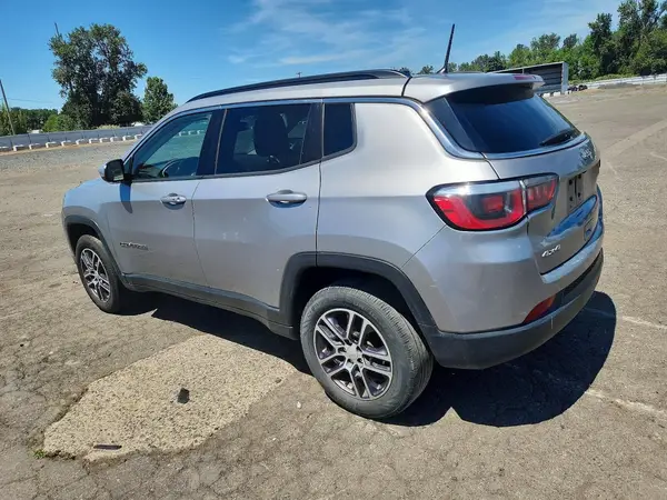 3C4NJDBB5HT616848 2017 JEEP COMPASS - Image 2
