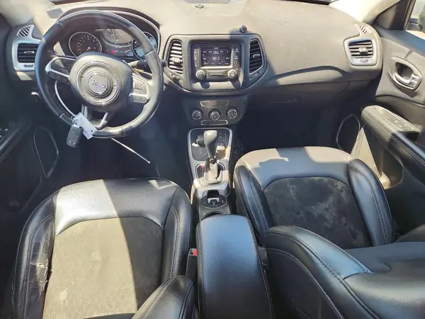 3C4NJDBB5HT616848 2017 JEEP COMPASS - Image 8