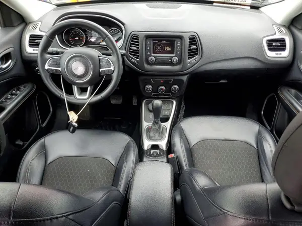 3C4NJDBB5HT651745 2017 JEEP COMPASS - Image 8