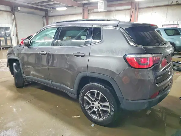 3C4NJDBB5HT660445 2017 JEEP COMPASS - Image 2