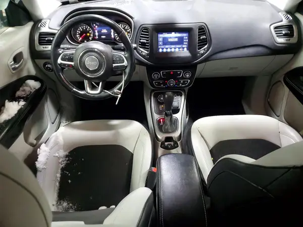 3C4NJDBB5HT660445 2017 JEEP COMPASS - Image 8