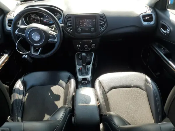 3C4NJDBB5HT666391 2017 JEEP COMPASS - Image 8