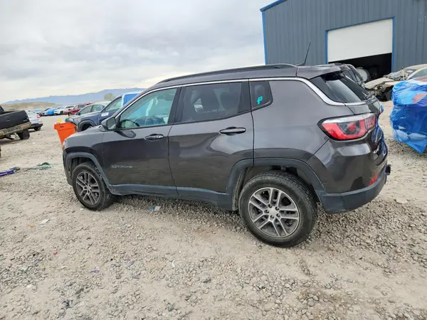 3C4NJDBB5HT672093 2017 JEEP COMPASS - Image 2