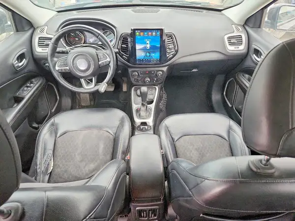 3C4NJDBB5HT672093 2017 JEEP COMPASS - Image 8