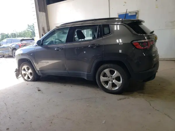 3C4NJDBB5HT680064 2017 JEEP COMPASS - Image 2