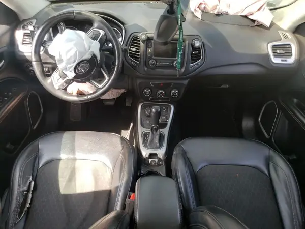 3C4NJDBB5HT687905 2017 JEEP COMPASS - Image 8