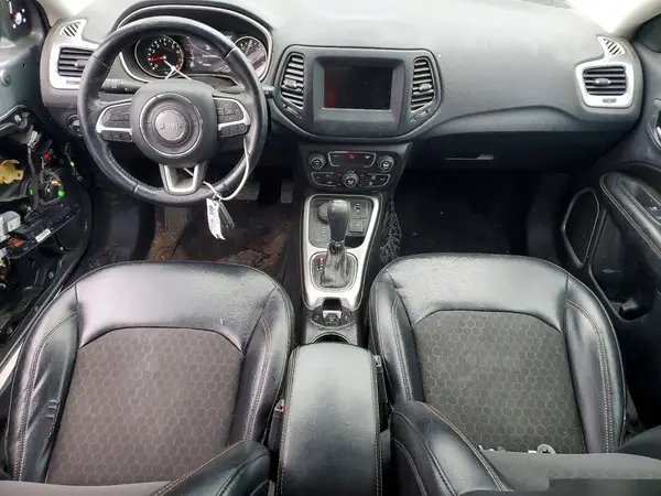 3C4NJDBB5HT692974 2017 JEEP COMPASS - Image 8