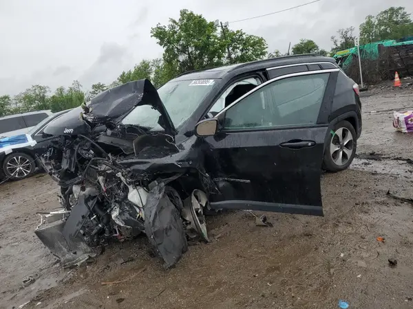 3C4NJDBB5JT100723 2018 JEEP COMPASS - Image 1