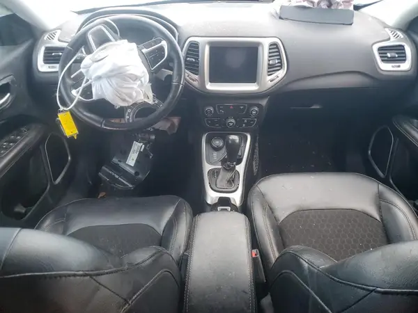 3C4NJDBB5JT100723 2018 JEEP COMPASS - Image 8