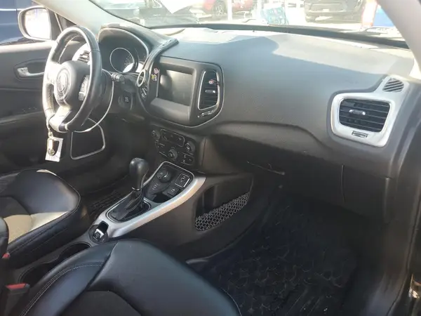 3C4NJDBB5JT113794 2018 JEEP COMPASS - Image 8