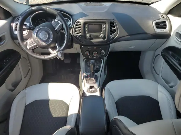 3C4NJDBB5JT117375 2018 JEEP COMPASS - Image 8