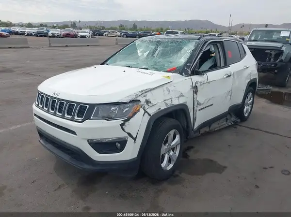 3C4NJDBB5JT131275 2018 JEEP COMPASS - Image 2