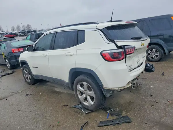 3C4NJDBB5JT142325 2018 JEEP COMPASS - Image 2