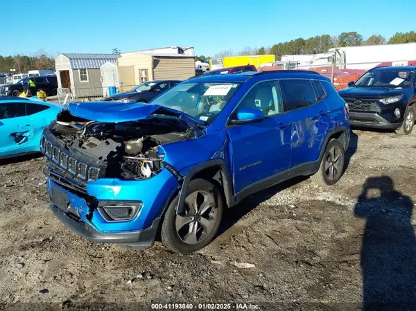3C4NJDBB5JT144754 2018 JEEP COMPASS - Image 2