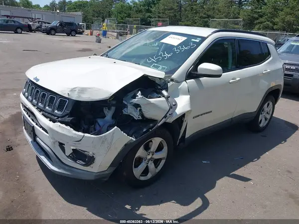 3C4NJDBB5JT150229 2018 JEEP COMPASS - Image 2