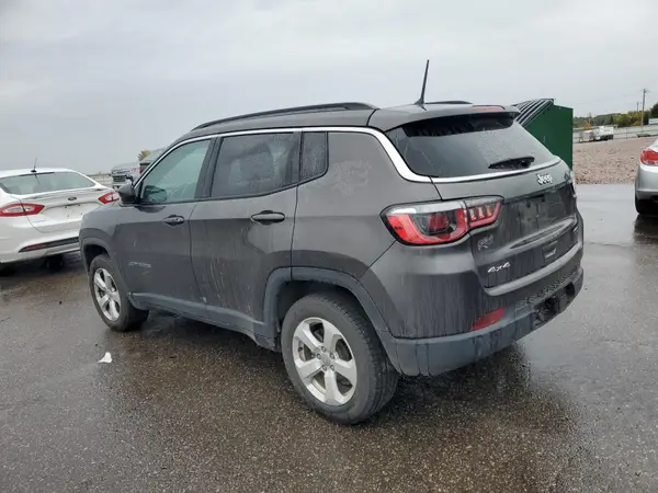 3C4NJDBB5JT150571 2018 JEEP COMPASS - Image 2
