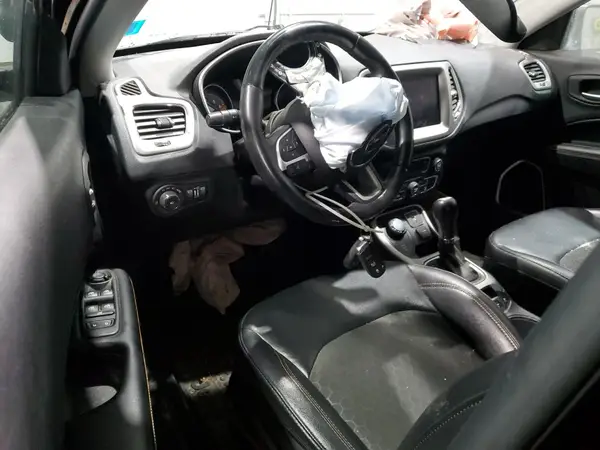 3C4NJDBB5JT162221 2018 JEEP COMPASS - Image 8