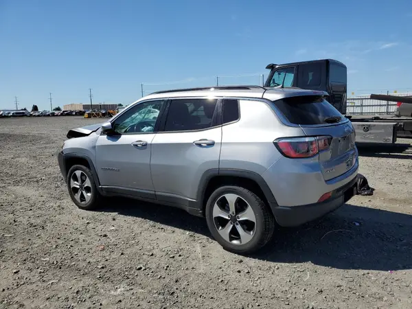 3C4NJDBB5JT162526 2018 JEEP COMPASS - Image 2