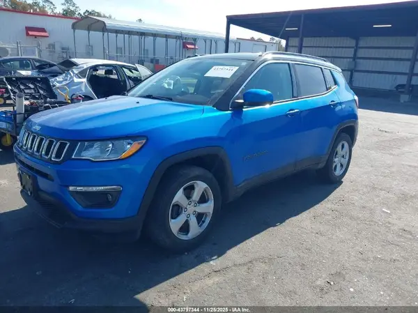 3C4NJDBB5JT168004 2018 JEEP COMPASS - Image 2
