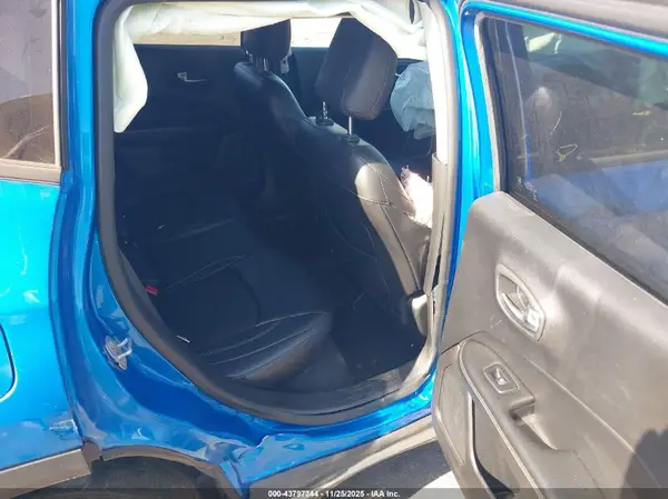 3C4NJDBB5JT168004 2018 JEEP COMPASS - Image 8