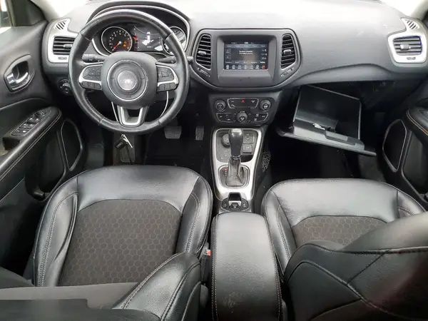 3C4NJDBB5JT177771 2018 JEEP COMPASS - Image 8