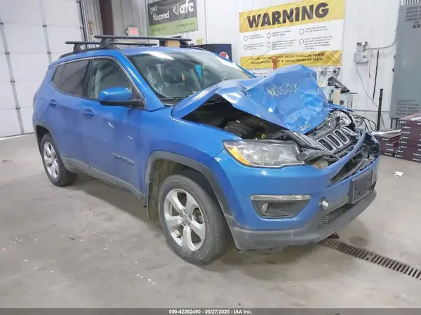 3C4NJDBB5JT178354 2018 JEEP COMPASS - Image 1