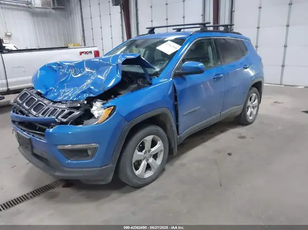 3C4NJDBB5JT178354 2018 JEEP COMPASS - Image 2