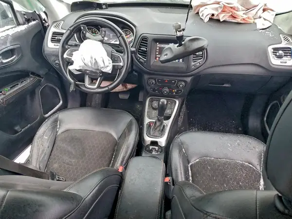 3C4NJDBB5JT179195 2018 JEEP COMPASS - Image 8